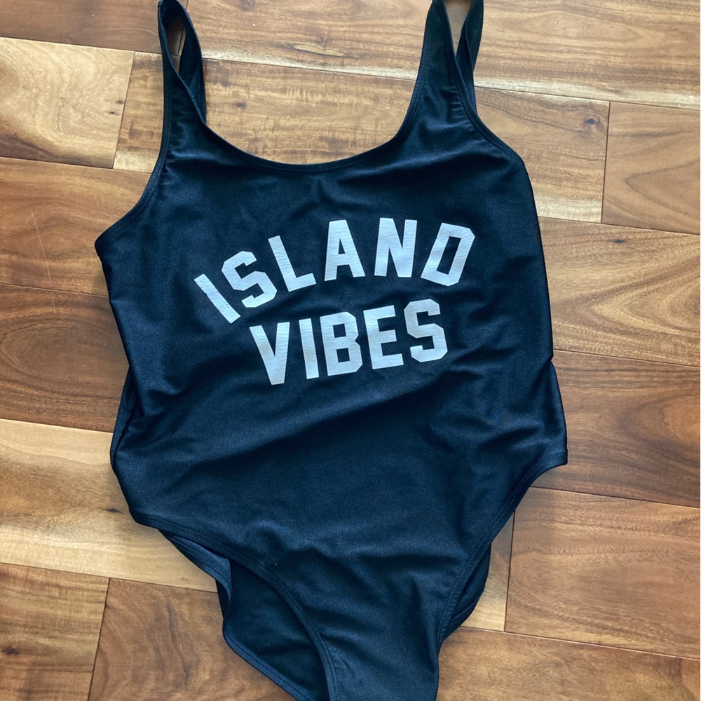 One piece swimsuit - size XL - short torso